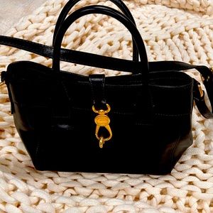 Almost new genuine leather dooney and bourke satchel cross body bag